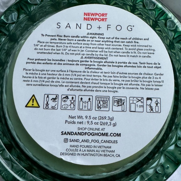 Sand + Fog and Hand Poured Newport Candle Rare Limited 9.5 oz Heavy Glass New - Picture 3 of 3
